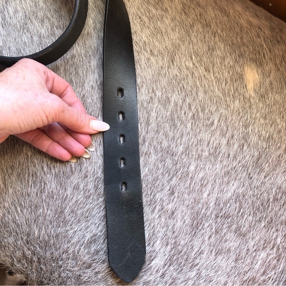 Unbranded nice black leather belt silver buckle size 36 or 42” long strap - Picture 3 of 5
